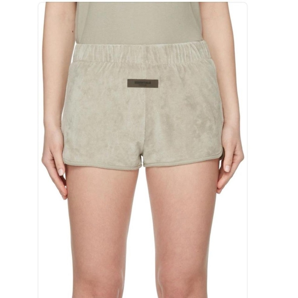 Authentic essentials shorts - Picture 2 of 6